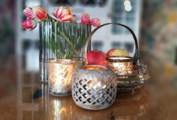 table, heart, candles, beautiful flowers, tulips, vase, flower vase, floral, floral decorations, tea light, lightbulbs, home, candle, flower, deco, decoration, inner space, apple, tea light holder, still life, flower background, interior, nature, flower wallpaper, design